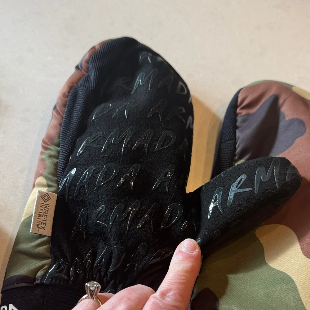 Armada Kids Camouflage Mittens gore-text infinium